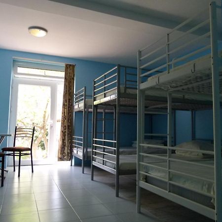Why Me Eco-Friendly Hostel Tbilisi Exterior foto